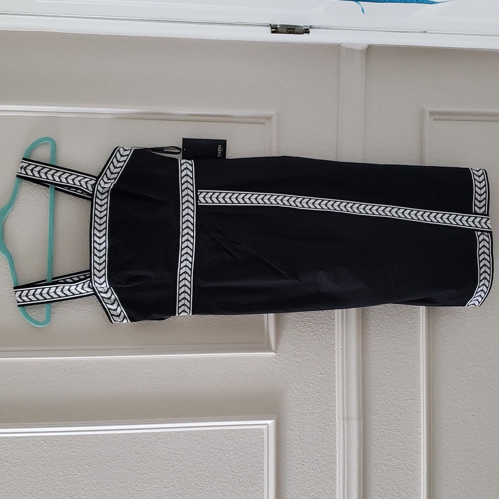 WHITE HOUSE BLACK MARKET DRESS